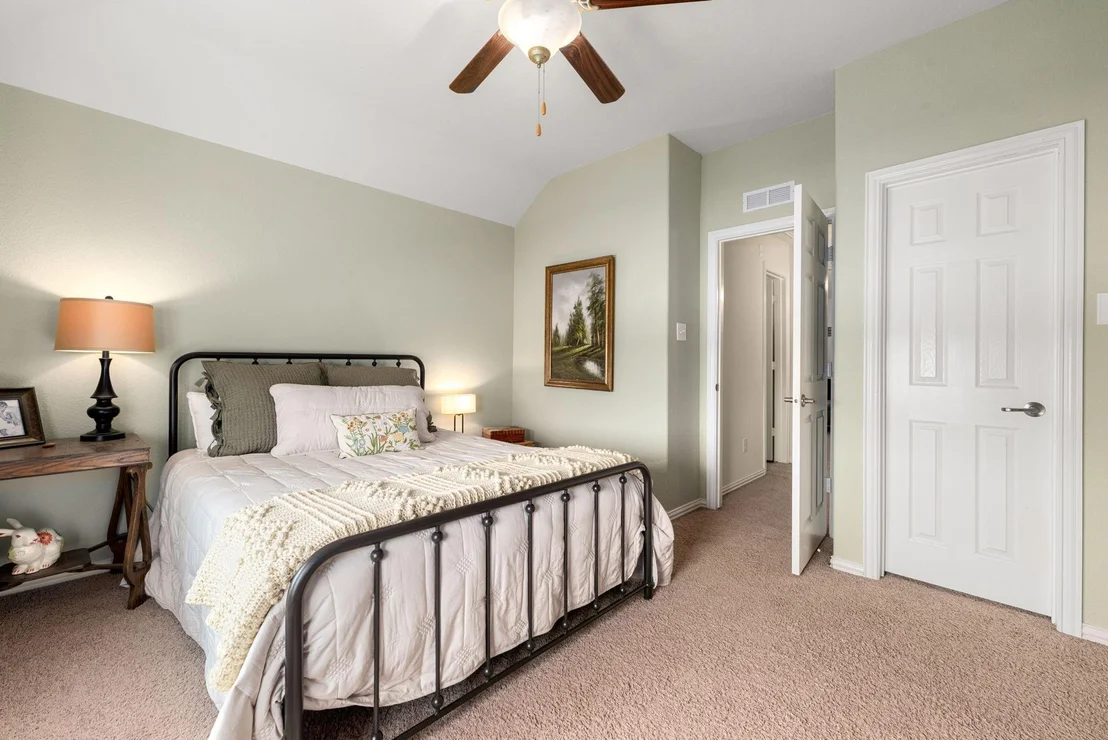 Photo of 2303 Crescent Water