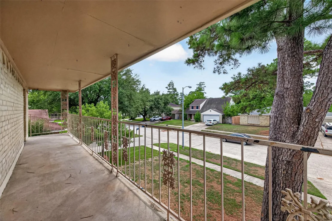 Photo of 18534 Sweetmeadow Drive