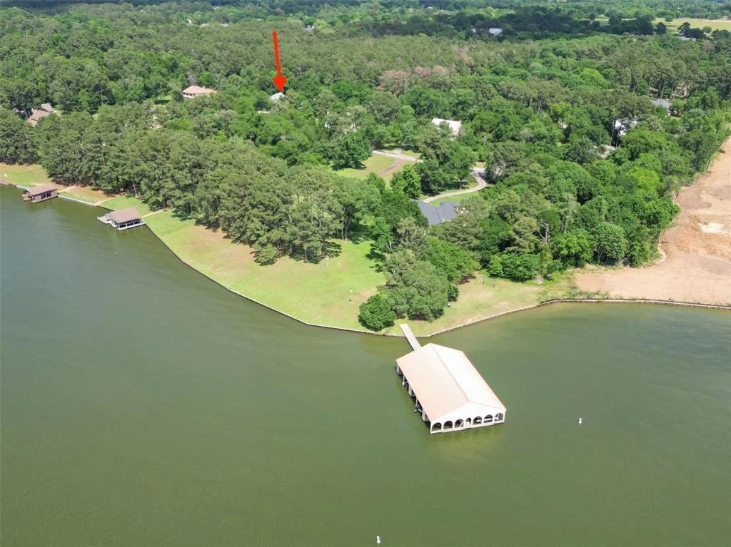 Photo of 14832 Oak Shores Drive