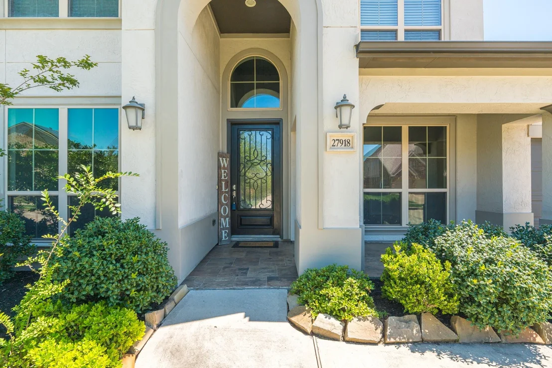 Photo of 27918 Madison Bend Drive