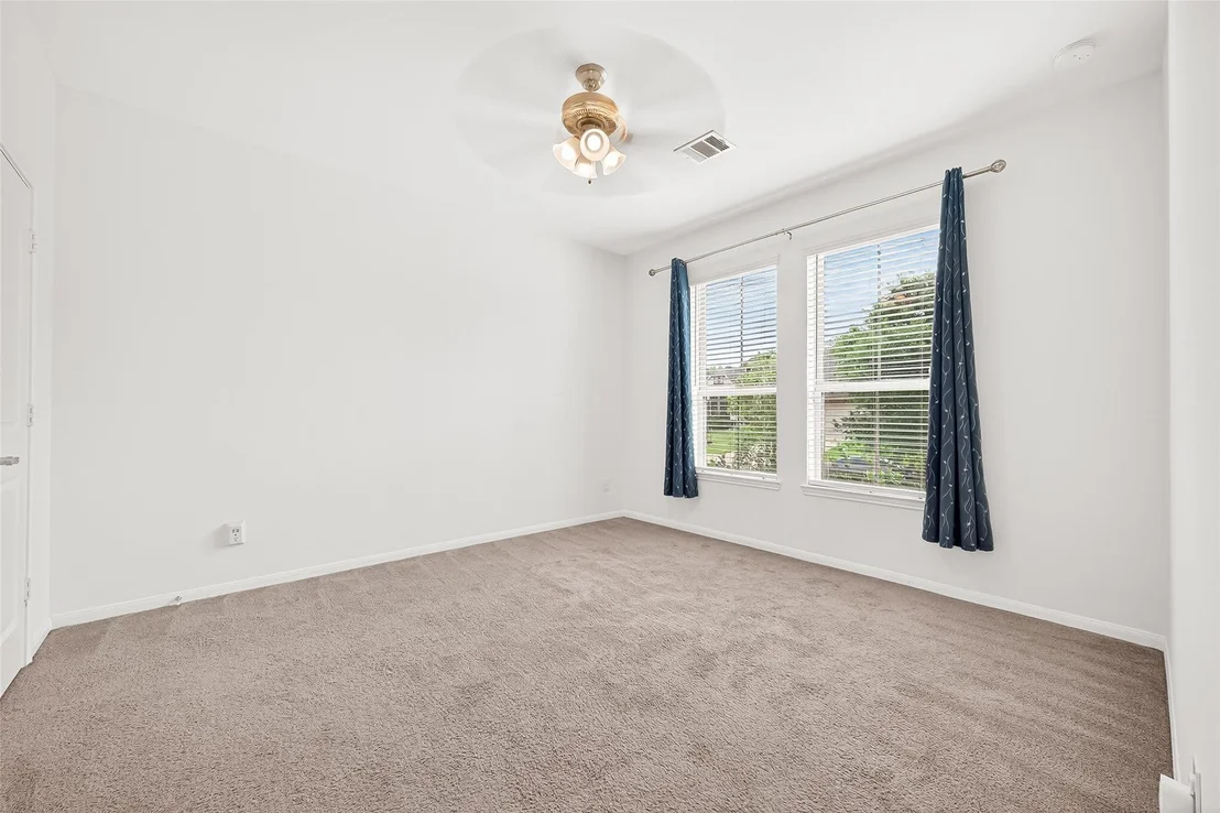 Photo of 95 Rivercove Lane