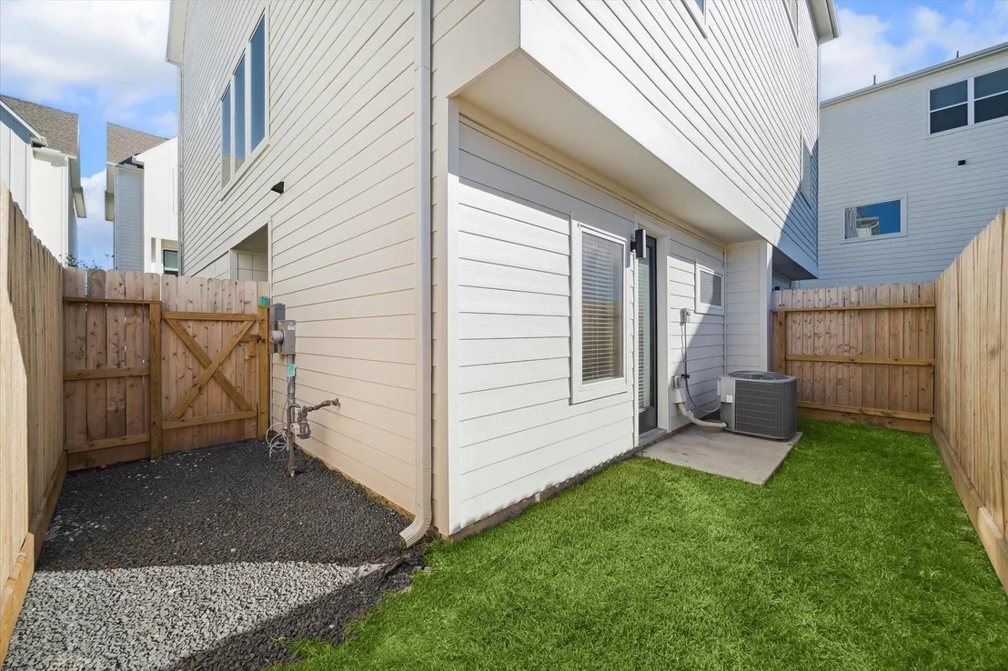 Photo of 10614 Cascade Ledge Lane
