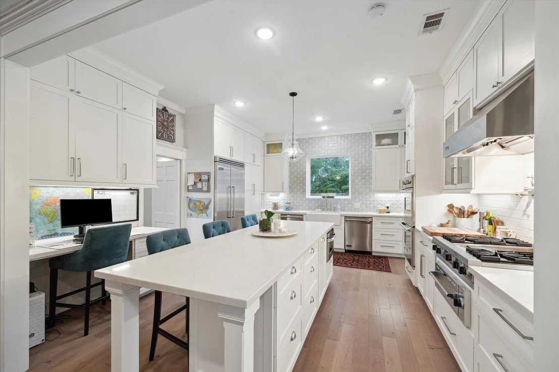 Photo of 8703 Chelmsford Lane