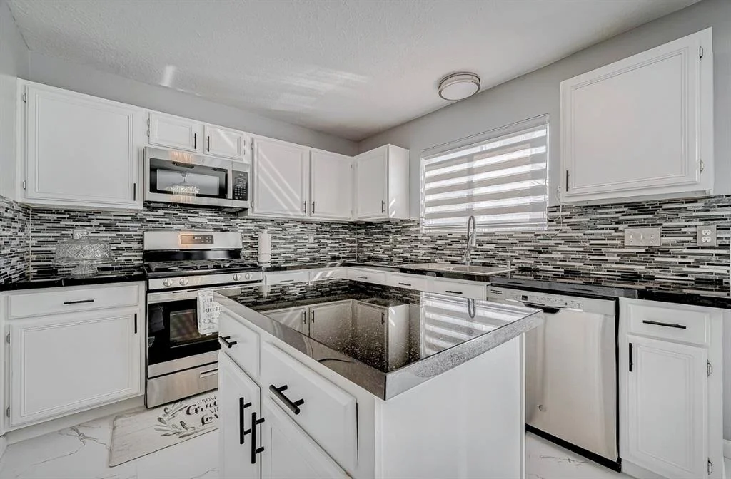 Photo of 16107 Lakestone Drive