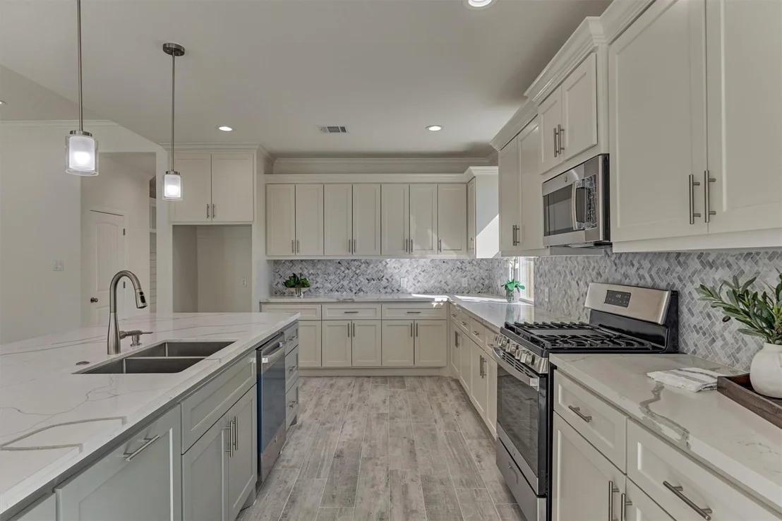 Photo of 1718 Eastvale Drive