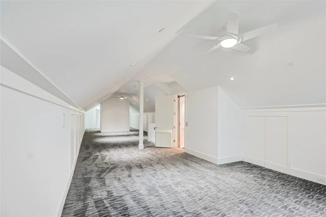 Photo of 2425 E Seaside Drive