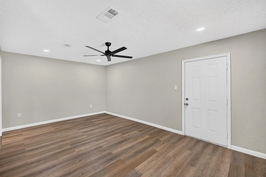 Photo of 1718 County Road 401