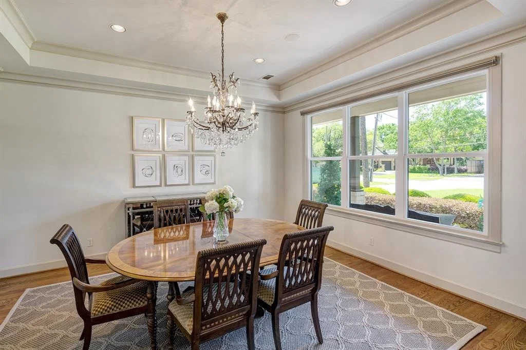 Photo of 702 Mulberry Lane
