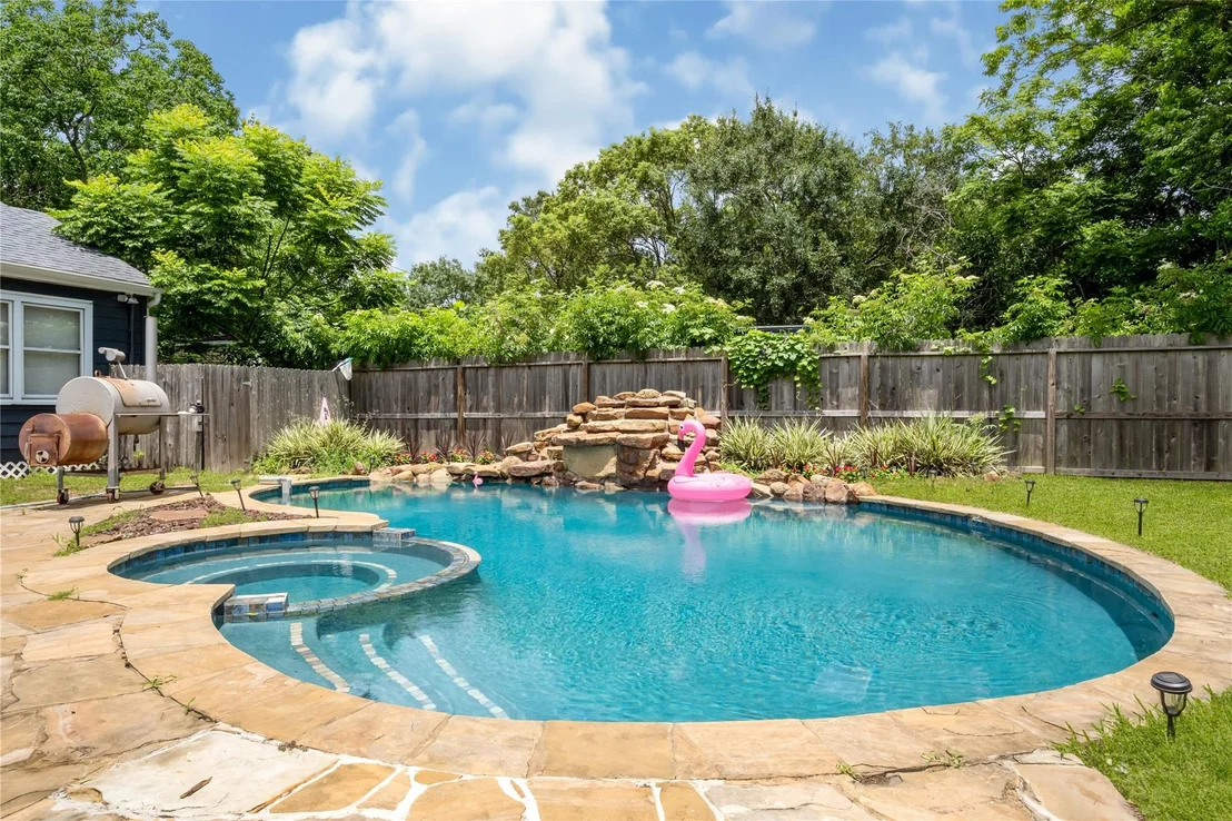 Photo of 2705 Cedar Drive