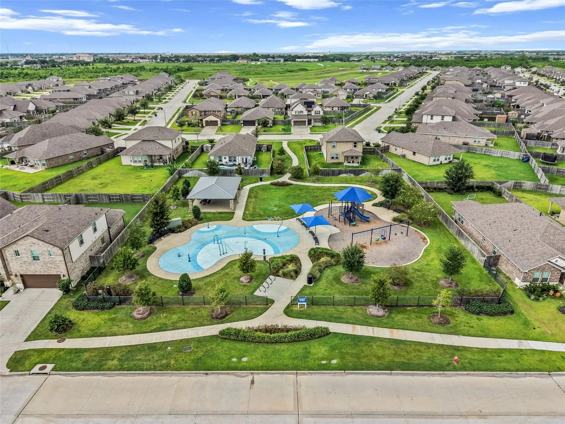Photo of 10112 Hermann Trace