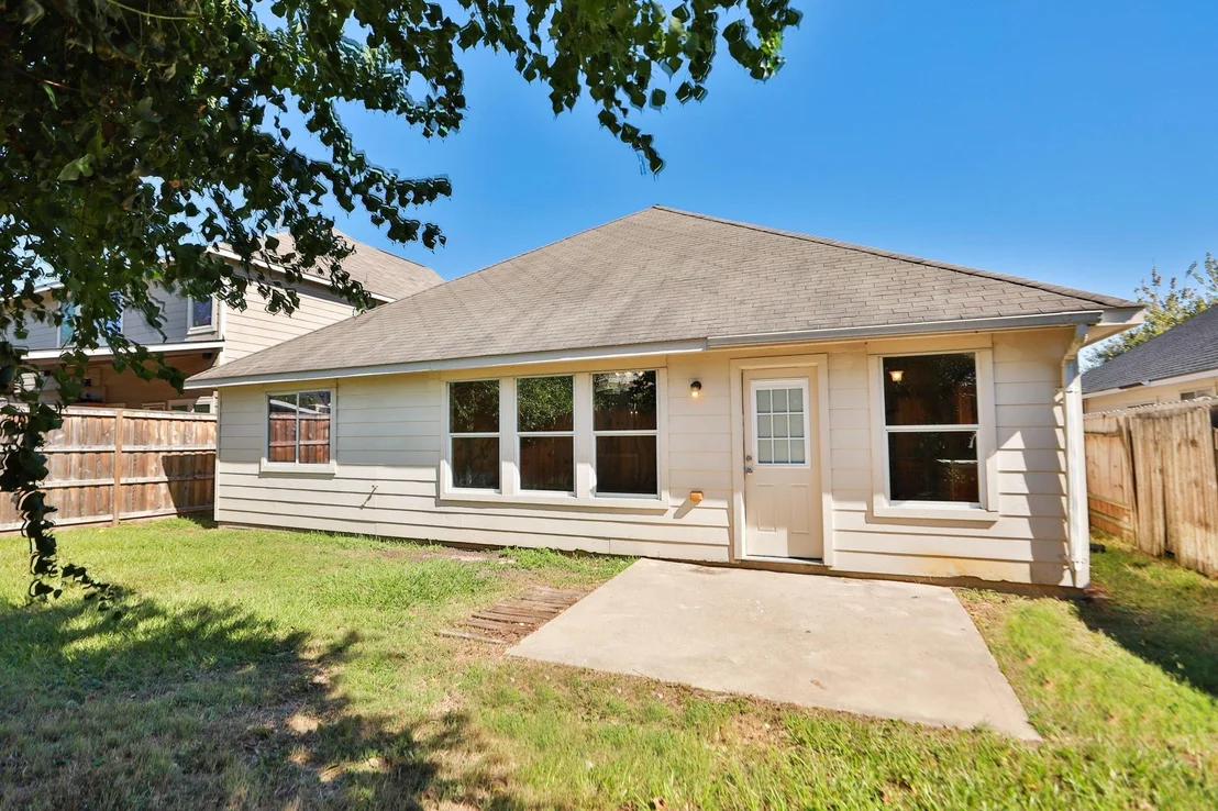Photo of 21807 Saragosa Pond Lane
