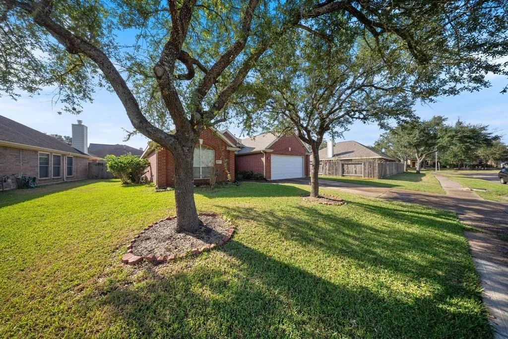 Photo of 17519 Canton Forest Lane