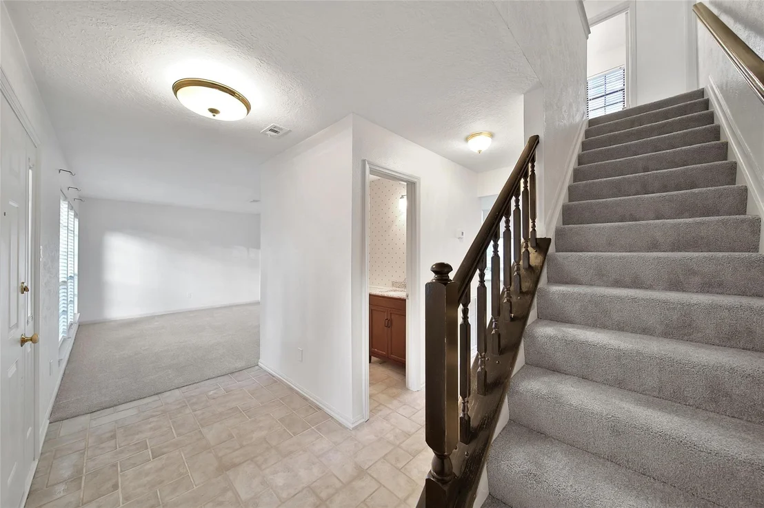 Photo of 34 Village Knoll Place
