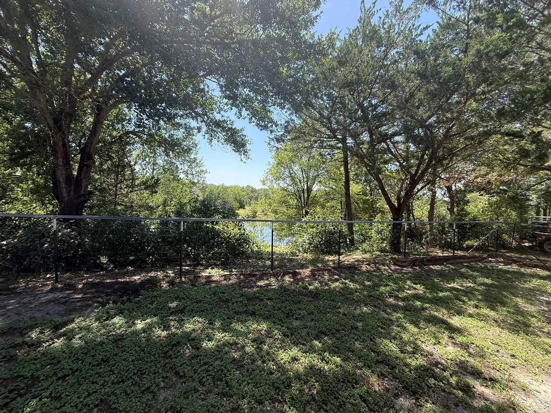 Photo of 600 Lakeview Loop