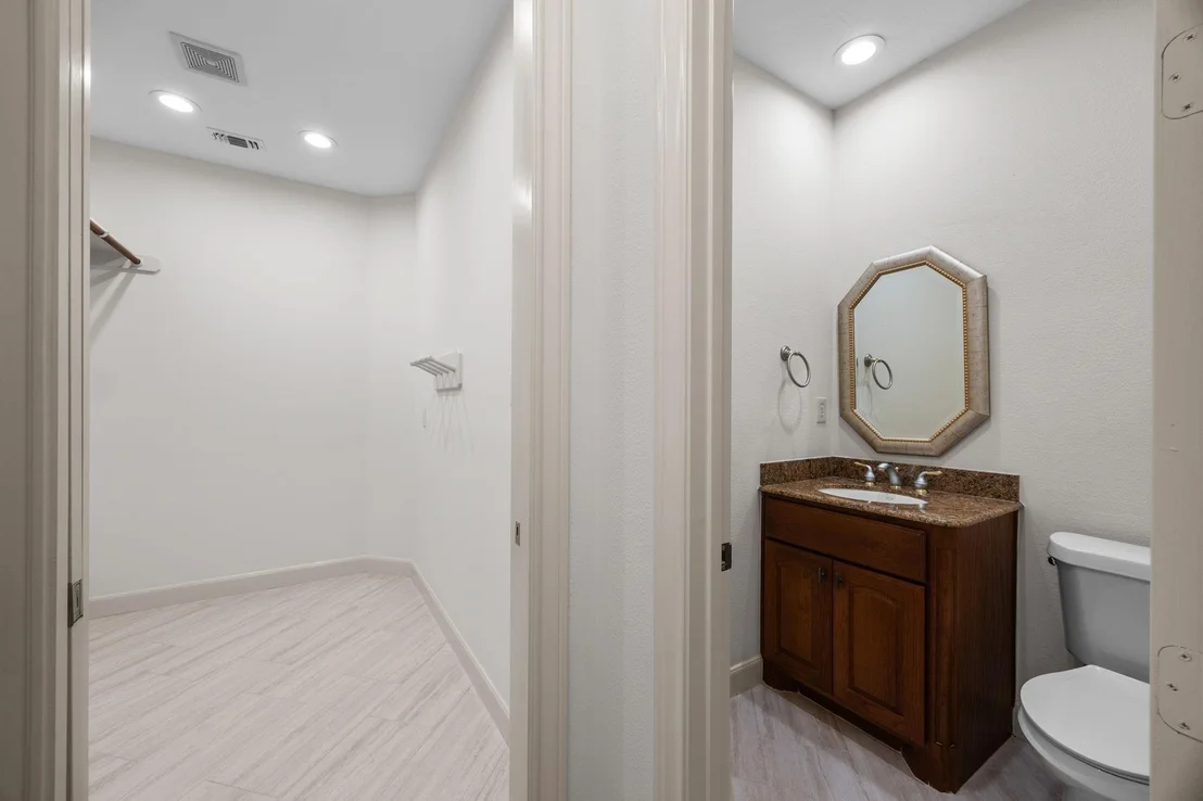 Photo of 11435 Legend Manor Drive