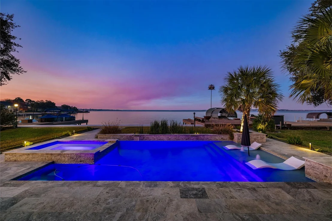Photo of 11706 Edgewater Court