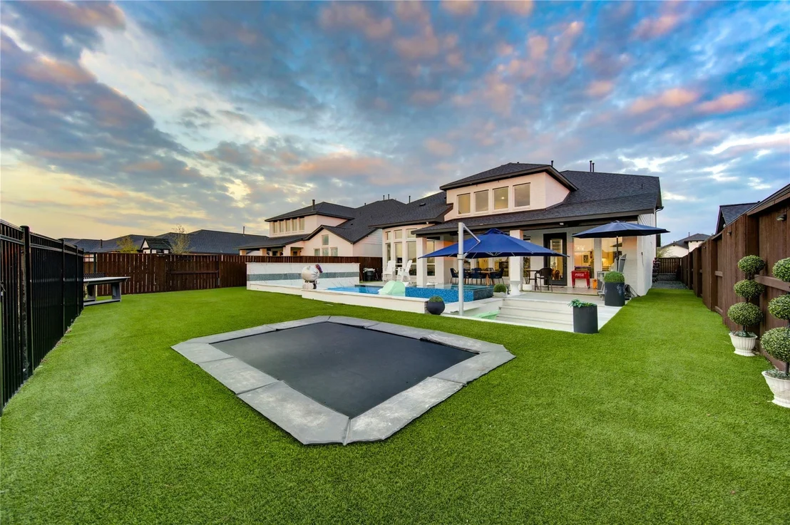 Photo of 1815 Longcroft Lane