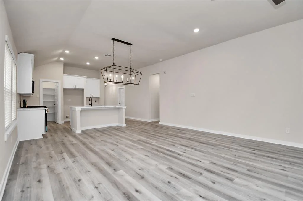 Photo of 402 Kendall Crest