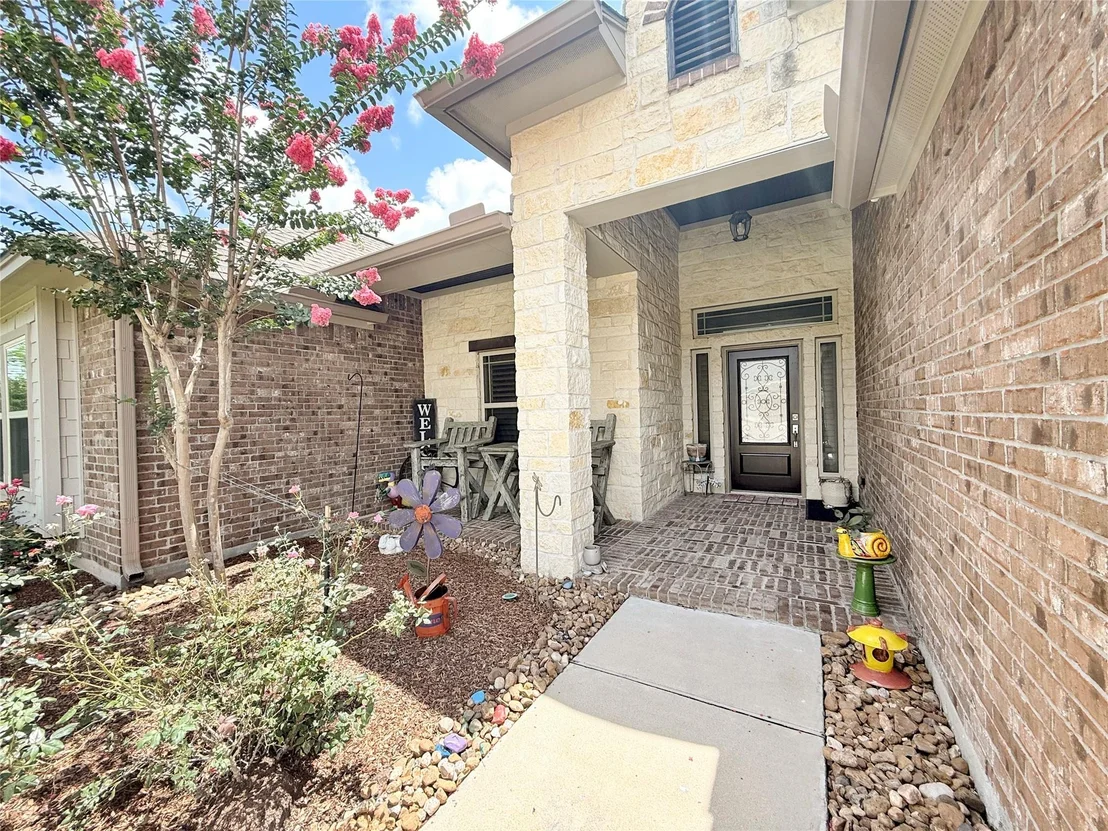 Photo of 313 Creekside Lane