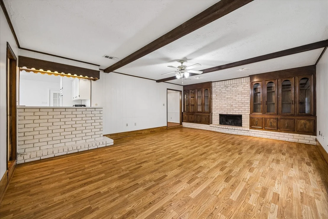 Photo of 17803 Loring Lane