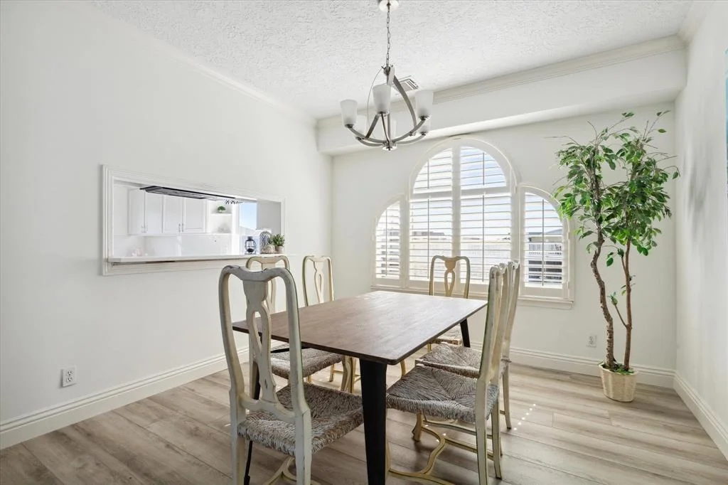 Photo of 210 Easterly