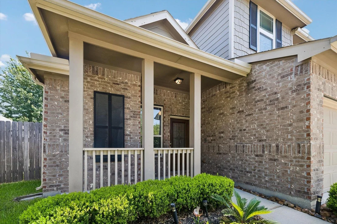 Photo of 660 Oak Circle Drive E