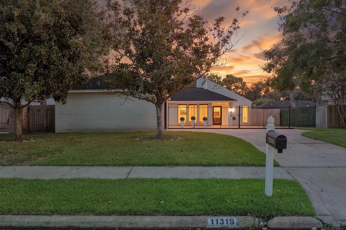 Photo of 11319 Olympia Drive