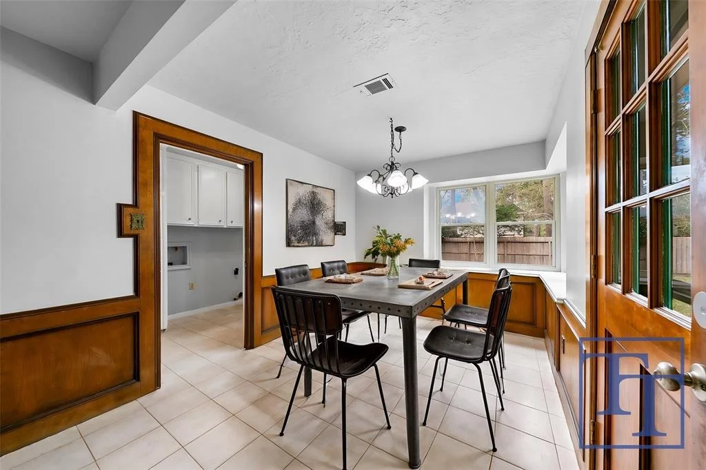 Photo of 2027 Seven Oaks Drive