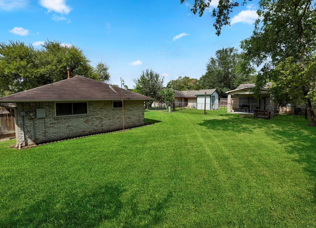 Photo of 9018 Rutherford Lane