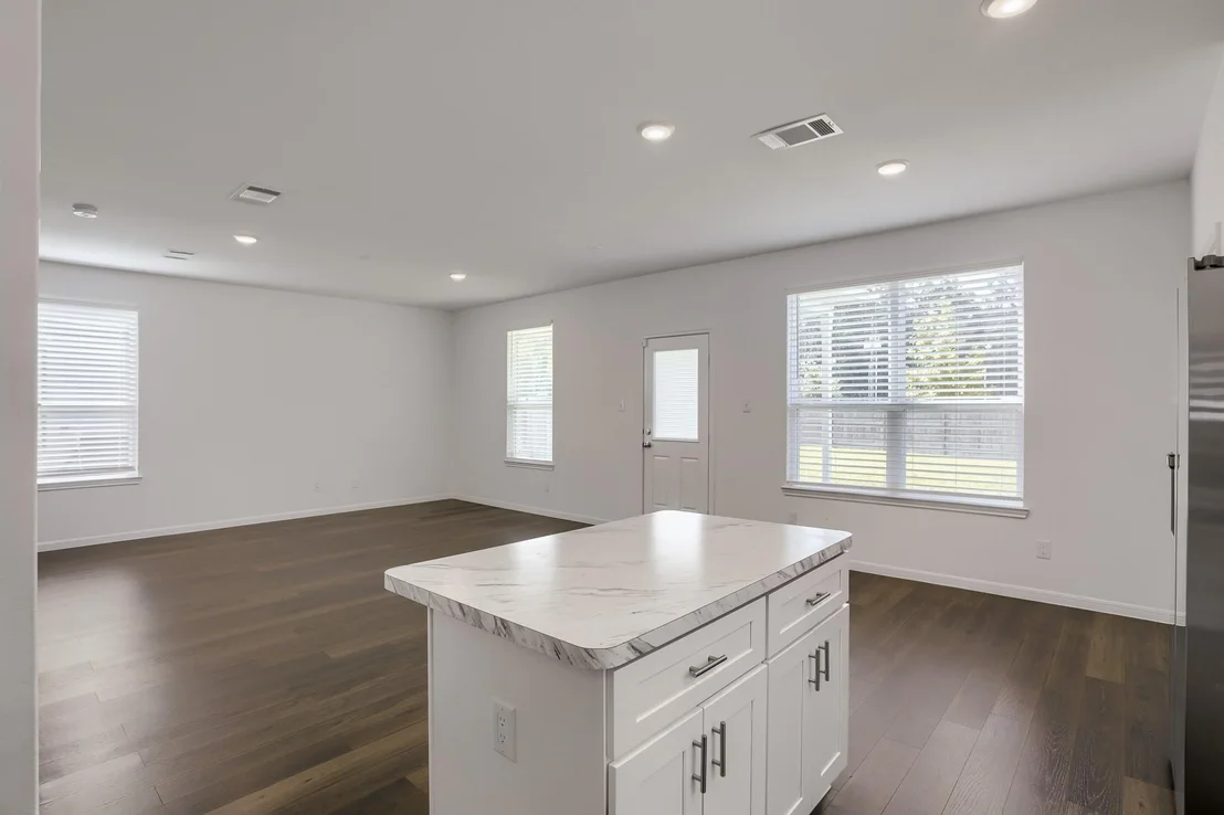 Photo of 21534 Austell Pond Drive
