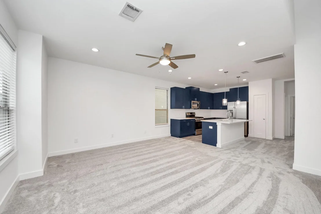 Photo of 18527 Centro Row