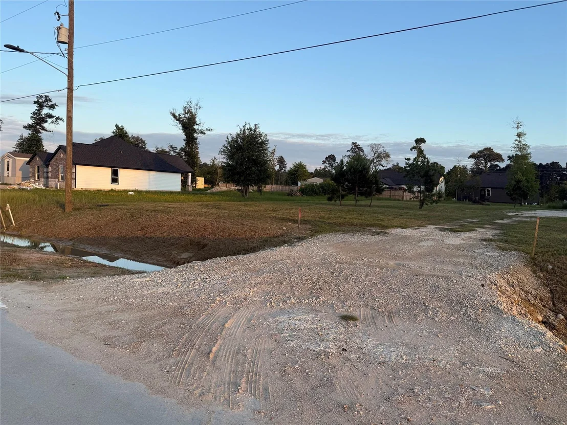 Photo of 1018 Exotic Pines Drive