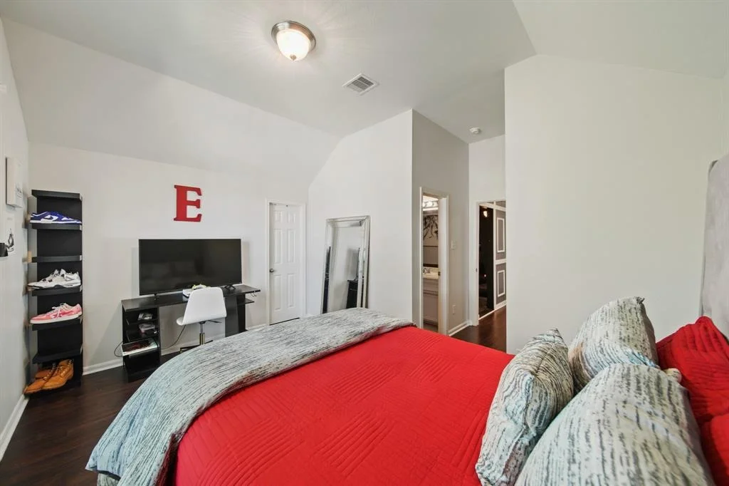 Photo of 2403 Shadow Oaks Drive