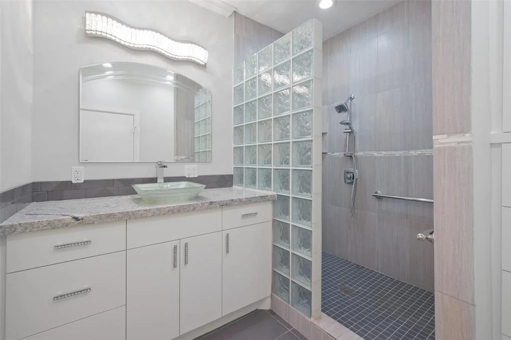 Photo of 5110 Contour Place