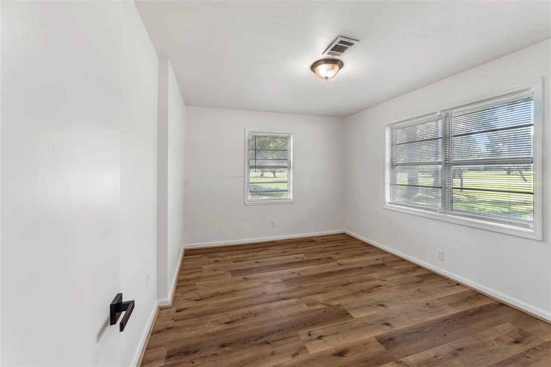 Photo of 2751 Piper Road