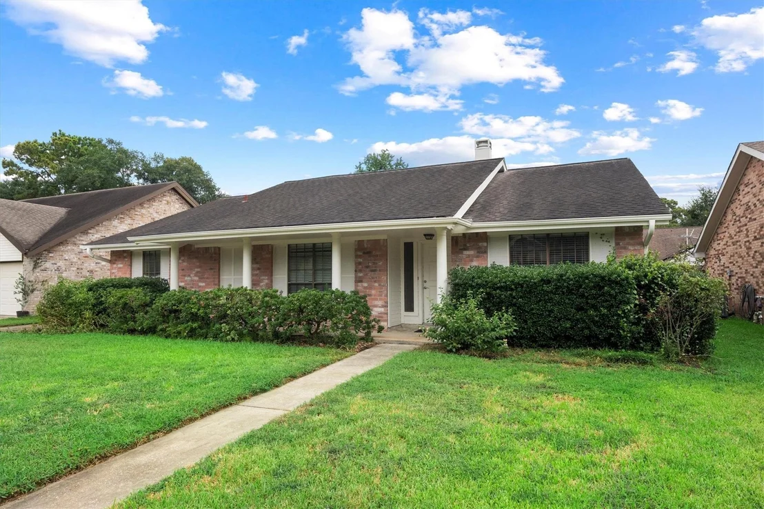Photo of 6907 Five Forks Drive
