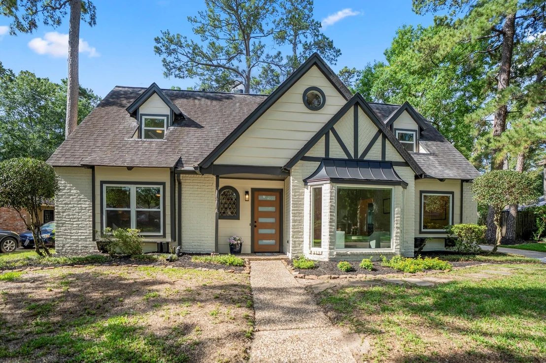 Photo of 6303 Larkmount Drive