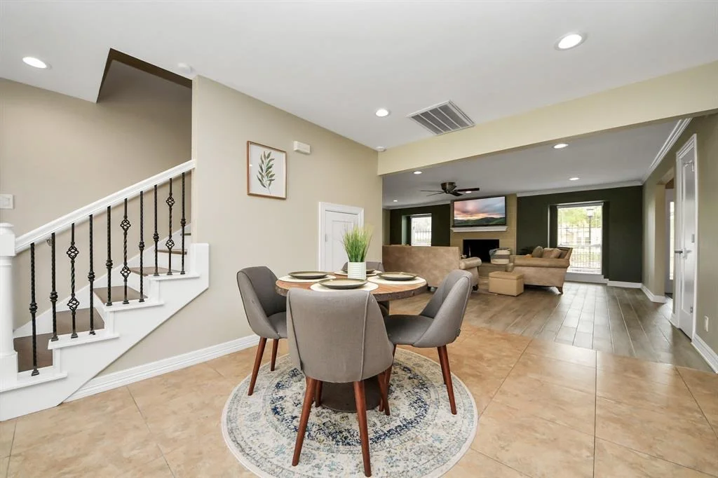 Photo of 415 Lakeside Estates Drive