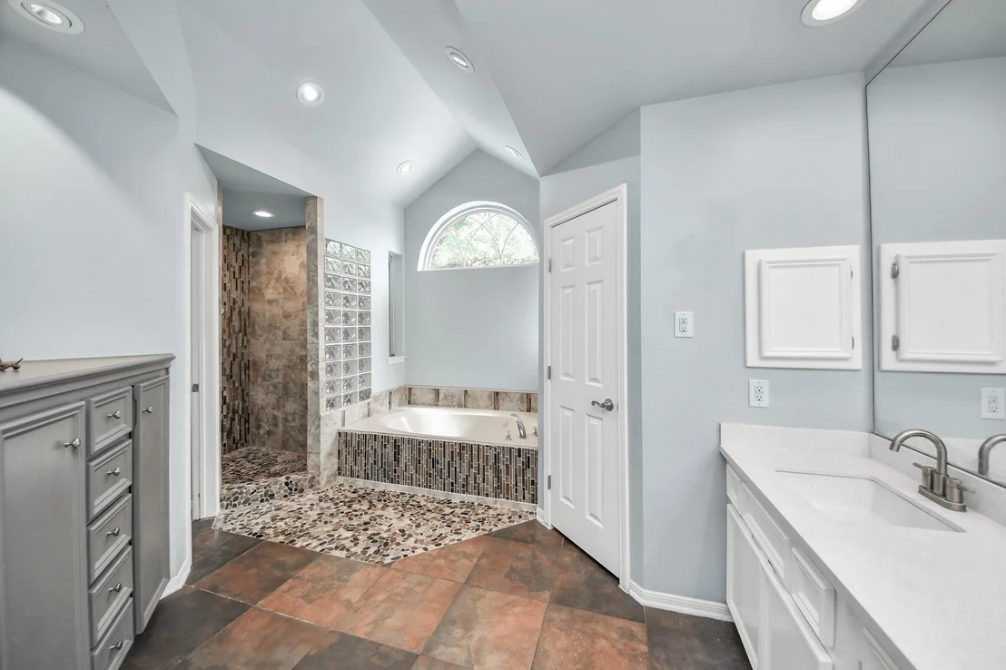 Photo of 622 Fernglade Drive