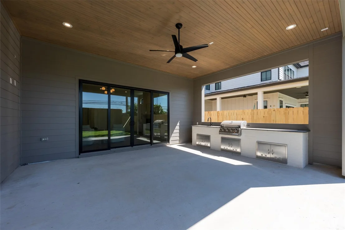 Photo of 1241 Du Barry Lane