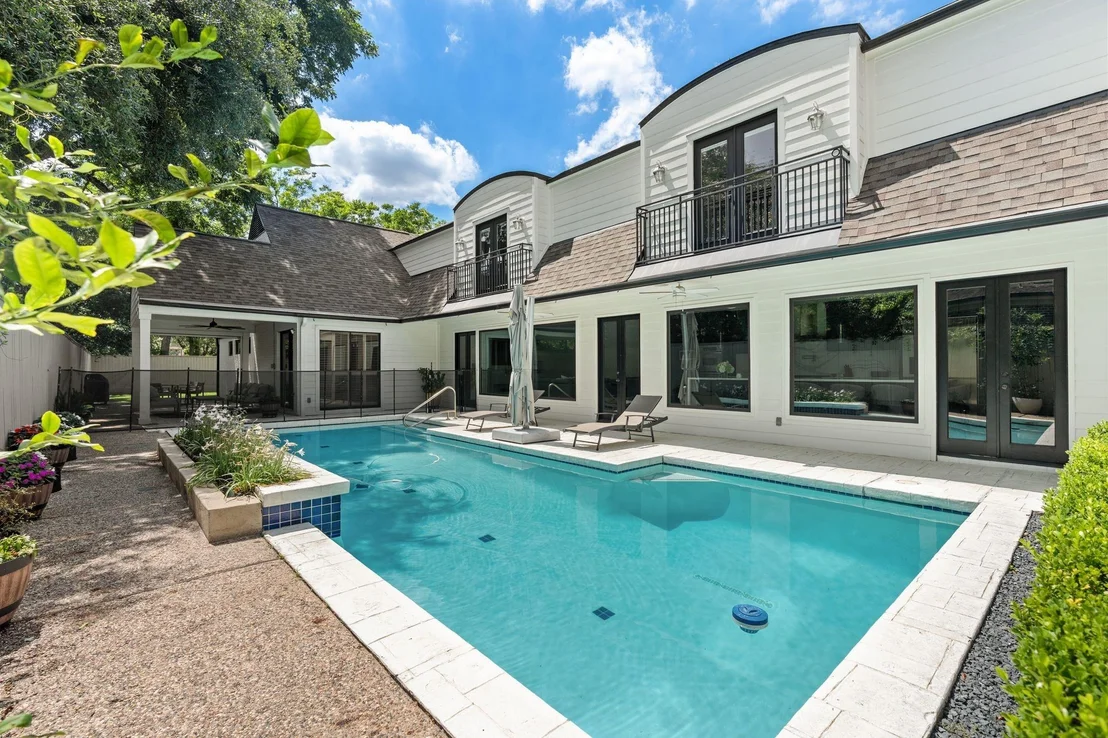 Photo of 6348 Vanderbilt Street