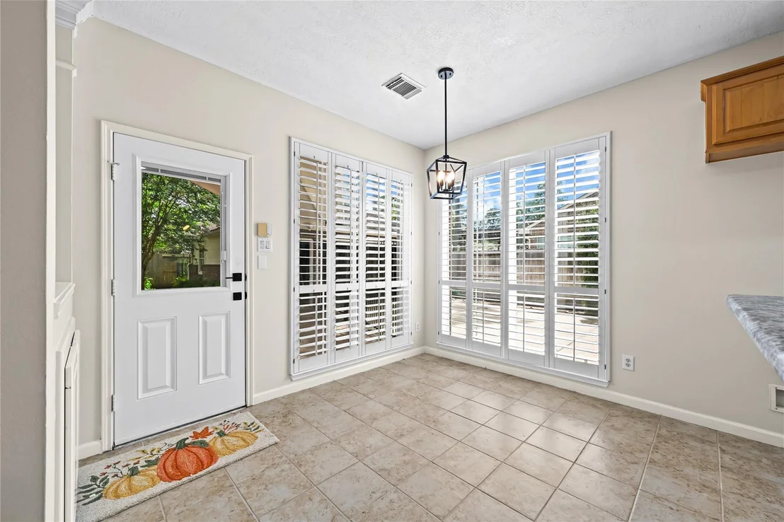 Photo of 14803 Cantwell Bend