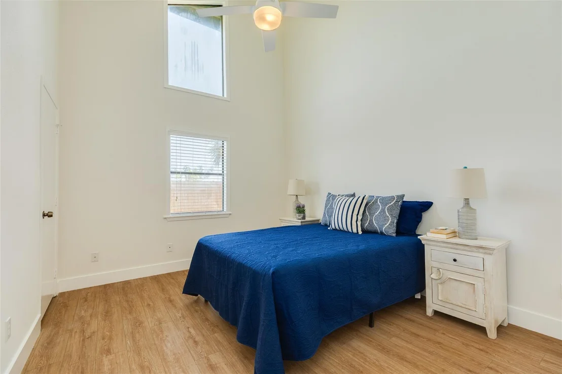 Photo of 8 Lyncrest Drive