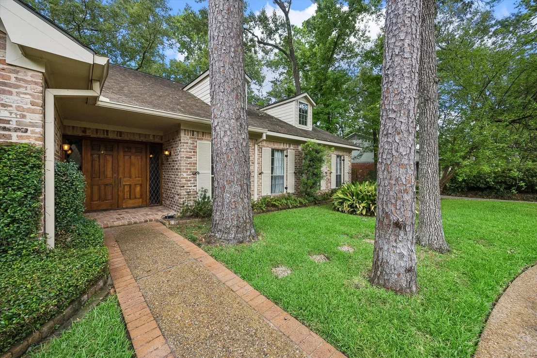 Photo of 526 Westminster Drive