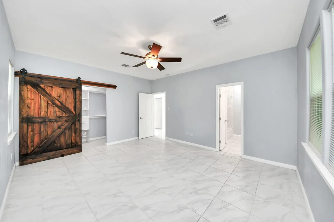Photo of 7969 Rand Street