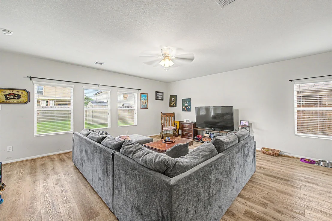 Photo of 5006 Forest Hurst Glen