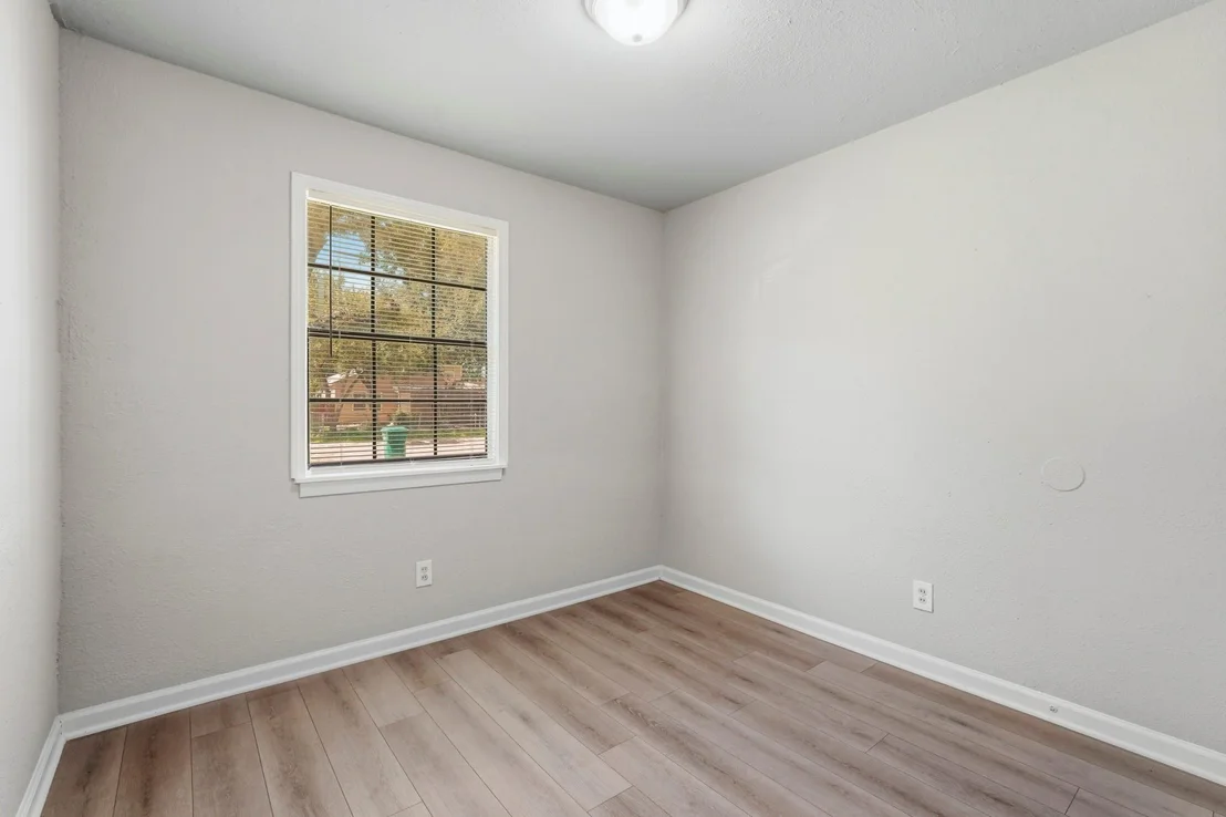 Photo of 2401 Windsor Lane