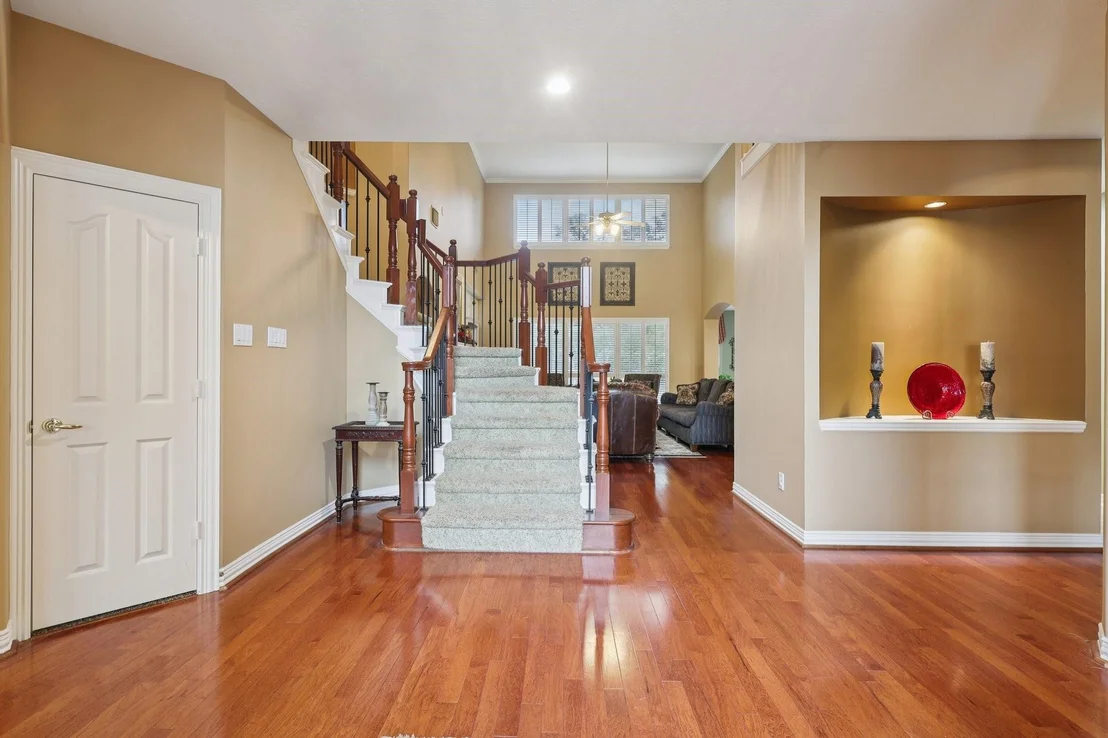 Photo of 182 N Hazelcrest Circle