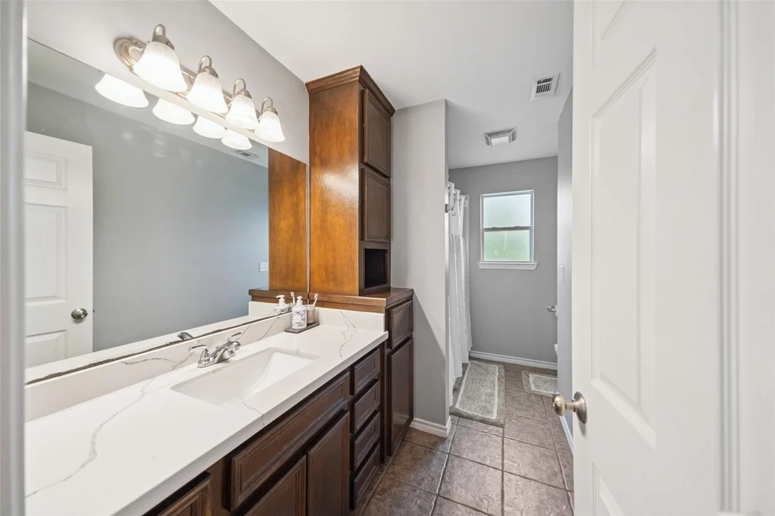 Photo of 15155 Schmidt Road