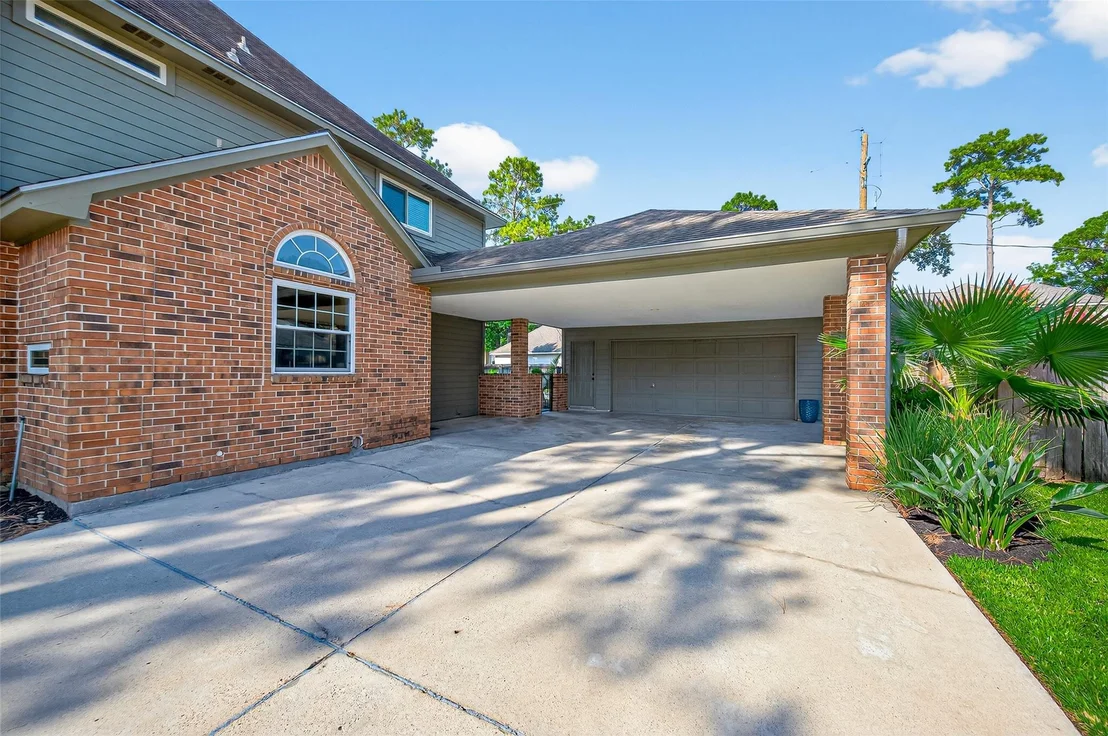 Photo of 17811 Woodlode Lane